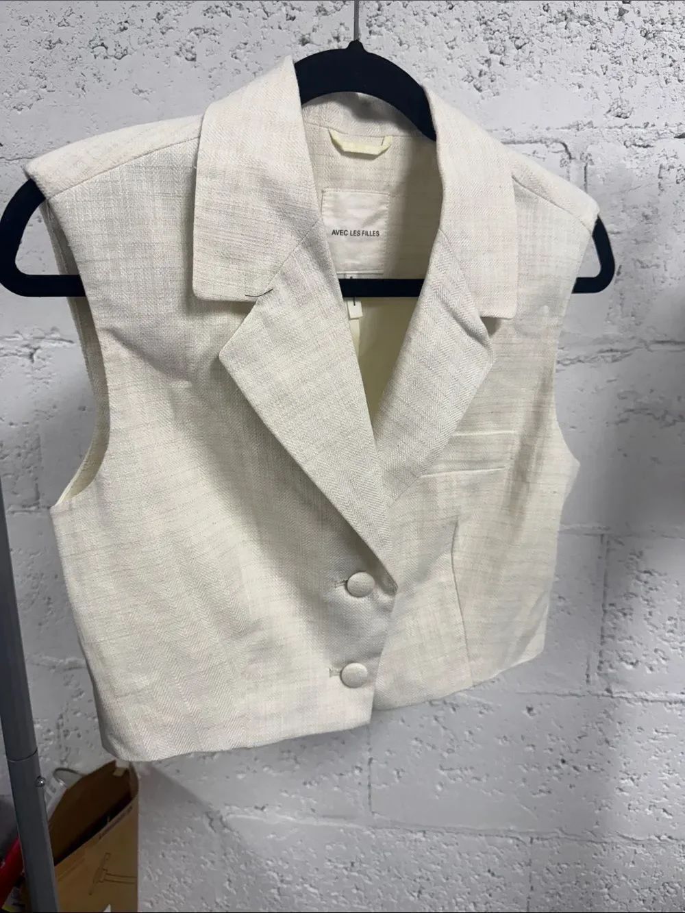 Avec Les Filles Off-White Textured Sleeveless Blazer Vest NEVER WORN Size Small